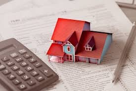 Fixed vs Tracker Mortgage Refinancing in the UK (2026 Strategic Comparison Guide)